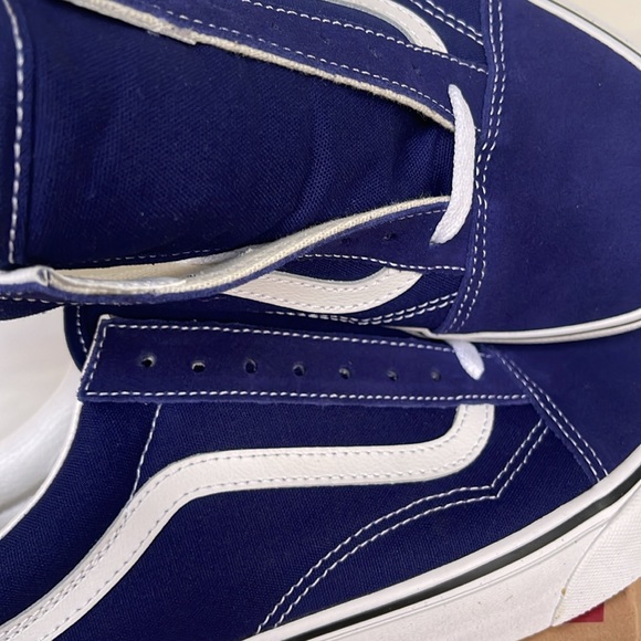 Vans WMNS Old Skool
Color Theory Beacon Blue
VN0005UFBYM
Sneakers - Picture 15 of 16